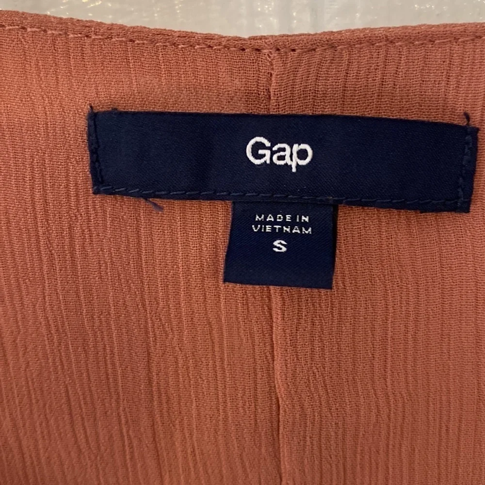 Gap size small ruffle tank - Picture 2 of 3